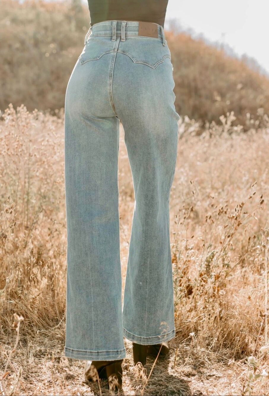Saige Denim Tummy Control High Rise Wide Leg Jeans Patch Pocket Medium Wash NEW - Picture 5 of 8